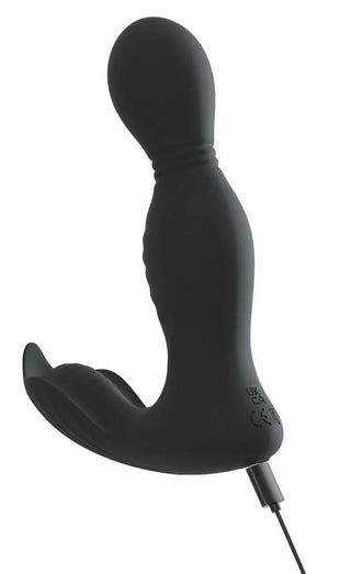 Upptäck förhöjd anal njutning med den svarta RC Buttplug 2 Funktioner. Dess böjda design, laddningsport och dubbla motorfunktioner garanterar intensifierad prostatanstimulering för en förhöjd upplevelse.