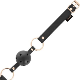 Utforska Coquette Fantasy Ball Gag i svart läder, med lyxiga gulddetaljer och en justerbar rem för perfekt passform.