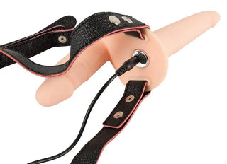 Dubbel Vibrerande Strap On Med Bullet